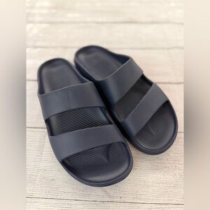 Bombas Women’s sz 10 Slide Sandals. Navy, known for Comfort and Support